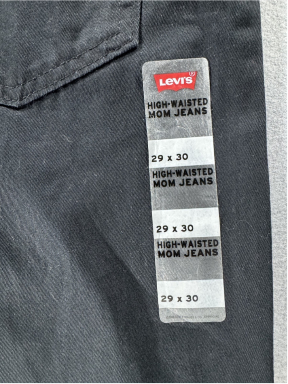 NWT Levi's '80's Mom Jeans High Rise Relaxed Tapered Leg Black Size 29x30 - Picture 12 of 16